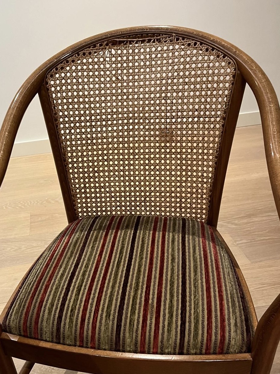 85eb8a04-7b68-4afd-bd9e-51a283040397